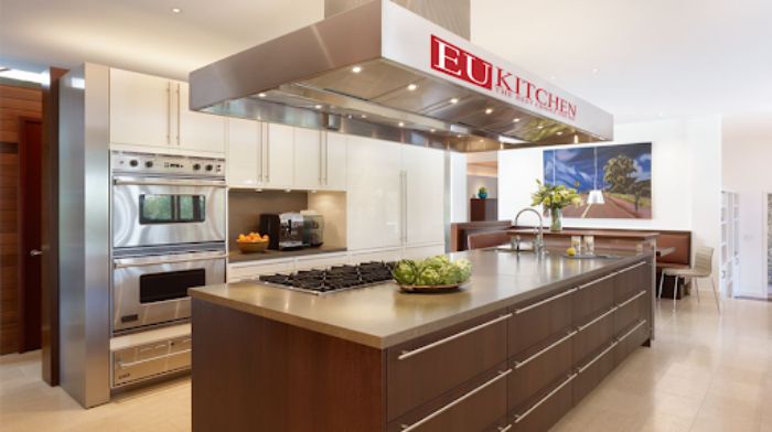 Showroom Eukitchen cung cấp bếp từ giá rẻ, chính hãng 