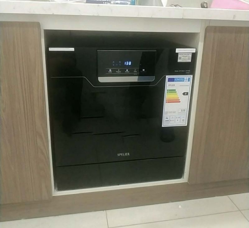 Máy rửa bát Spelier SP08UOZ thiết kế nhỏ gọn cho gia đình ít người