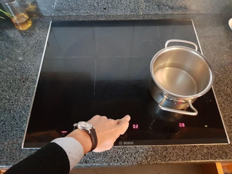 Những lỗi thường gặp ở bếp từ Bosch